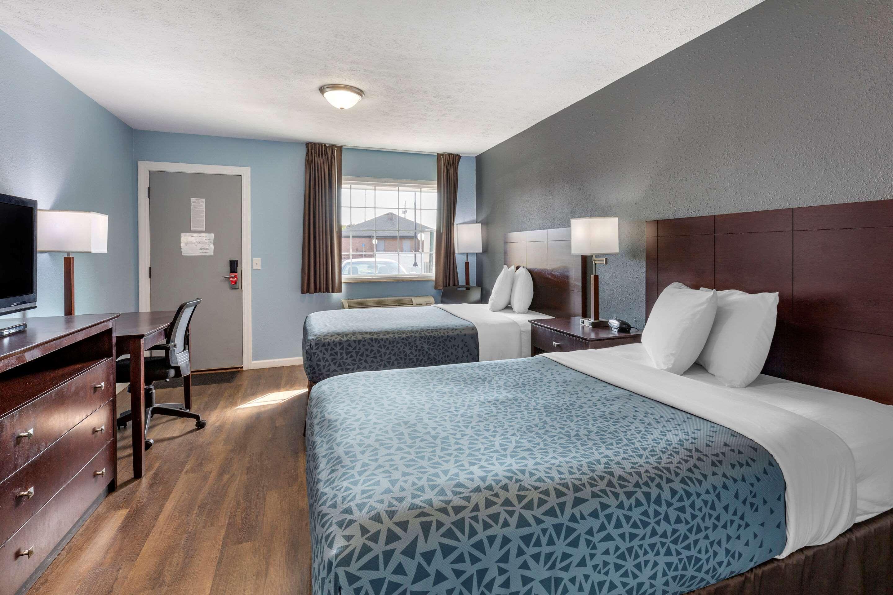 Econo Lodge Inn & Suites South Sandusky Exterior foto
