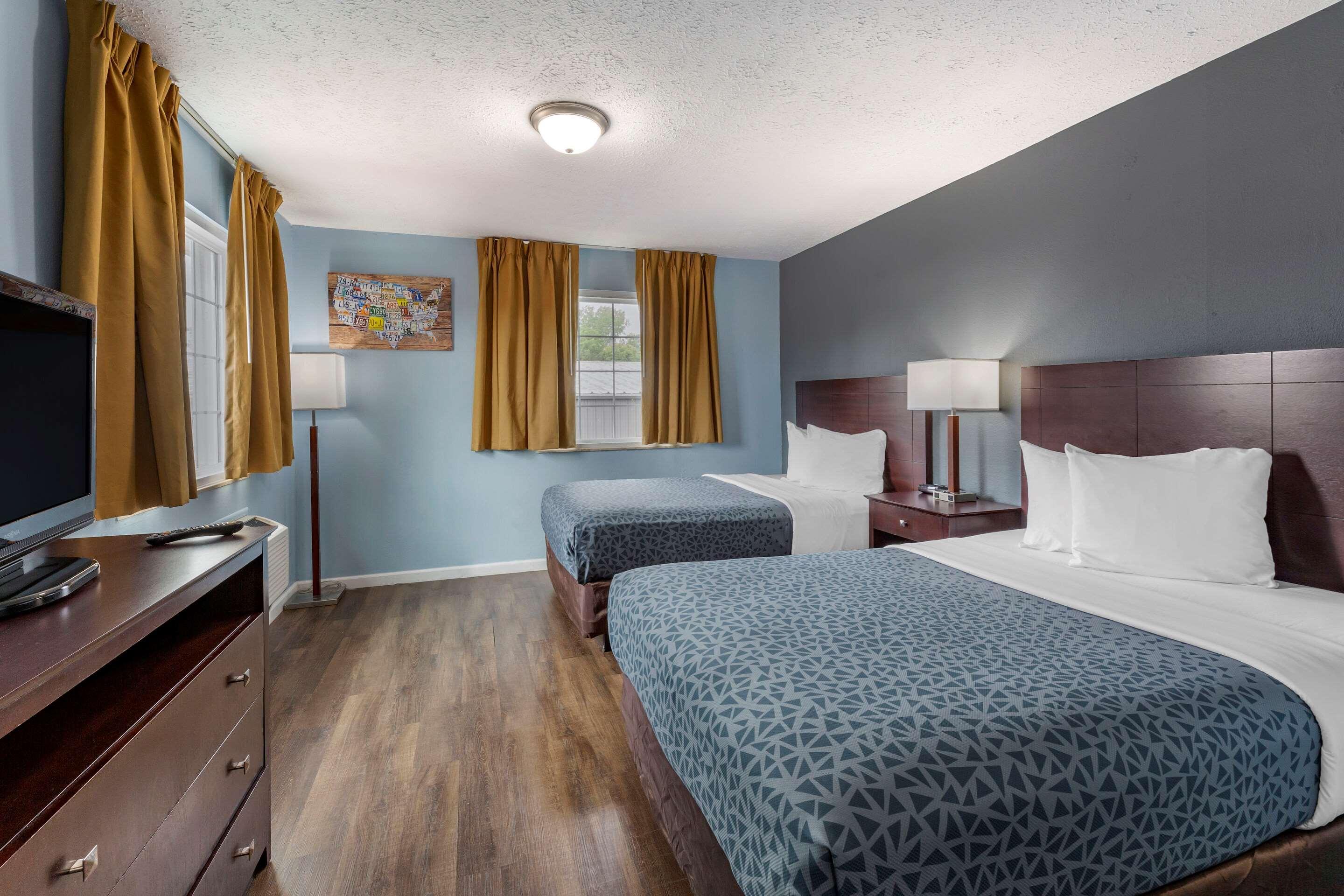 Econo Lodge Inn & Suites South Sandusky Exterior foto
