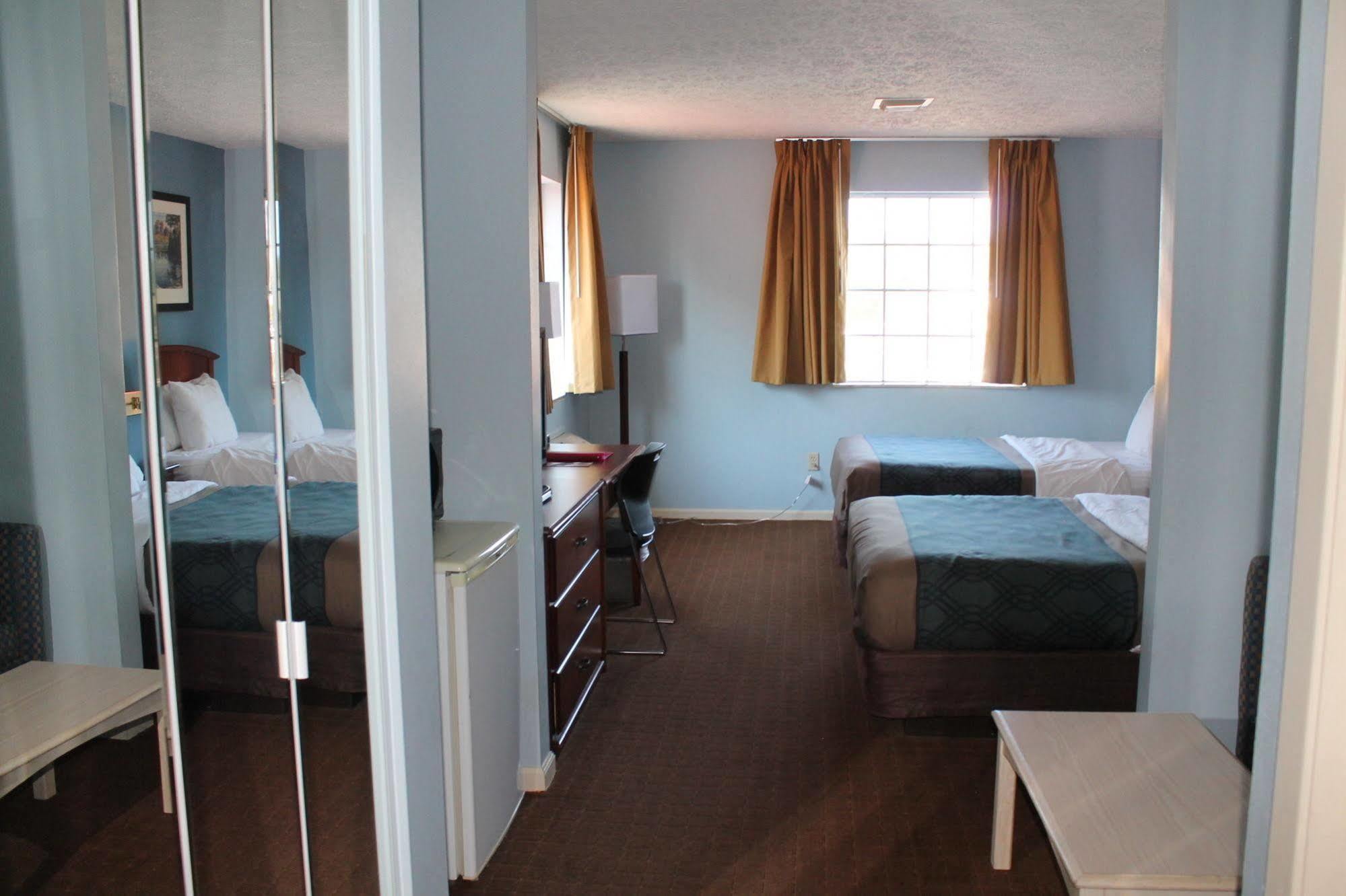 Econo Lodge Inn & Suites South Sandusky Exterior foto